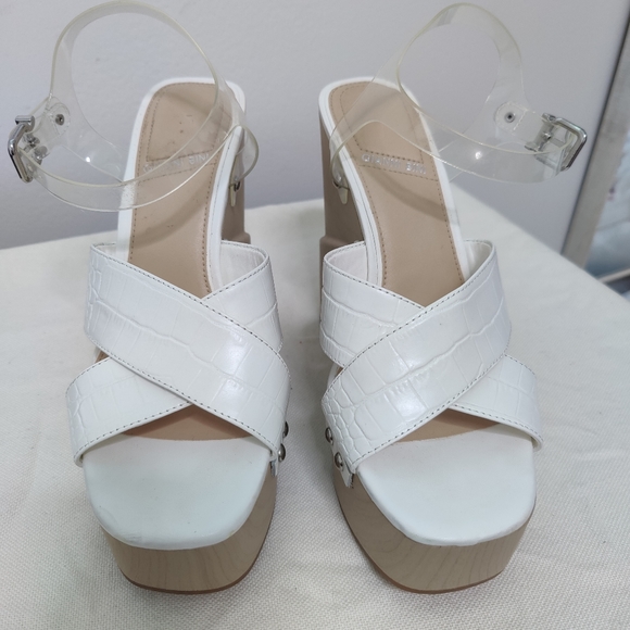 Gianni Bini white wedges Size 9 - Picture 3 of 16